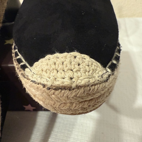 Old Navy Black and Tan Espadrille Sandals - Picture 7 of 14